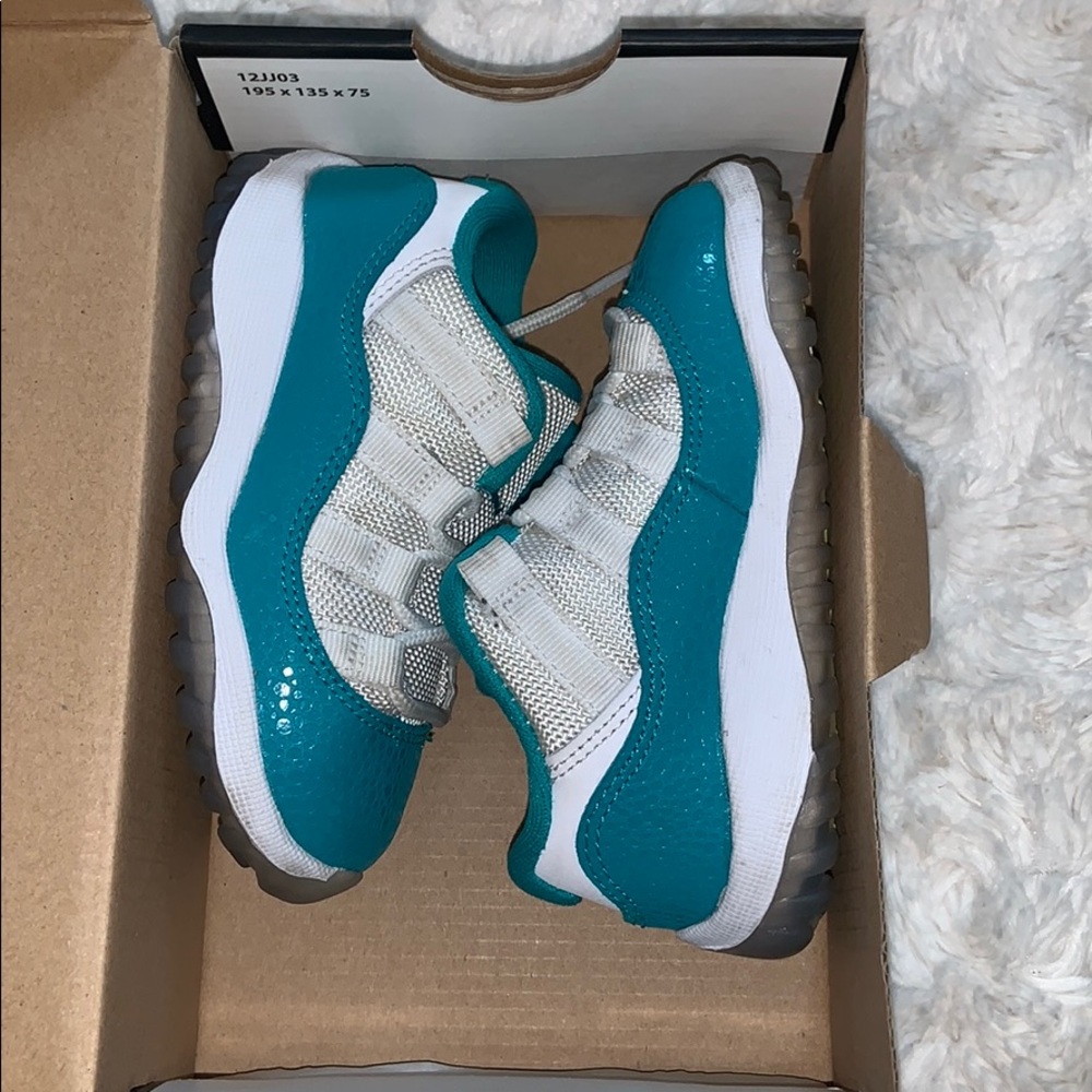 Air Jordan 11